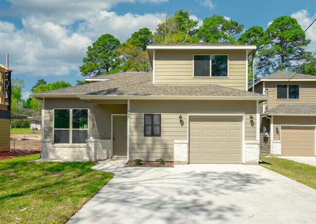 Building Photo - 704 Crystal River