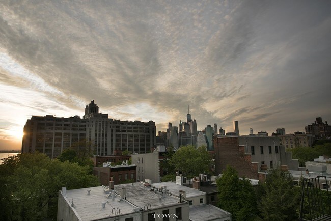 outdoor views - 308 Hicks St