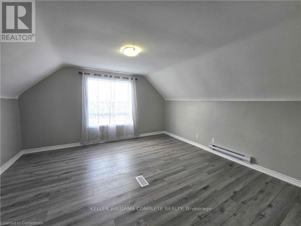 Primary Photo - 300-300 Balmoral Ave N