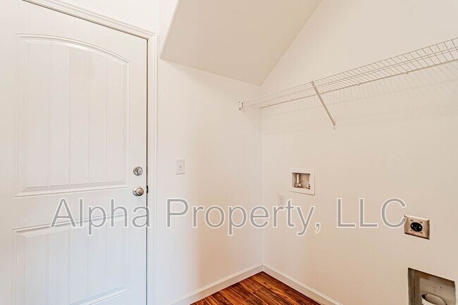 Building Photo - 54 Nautical Dr