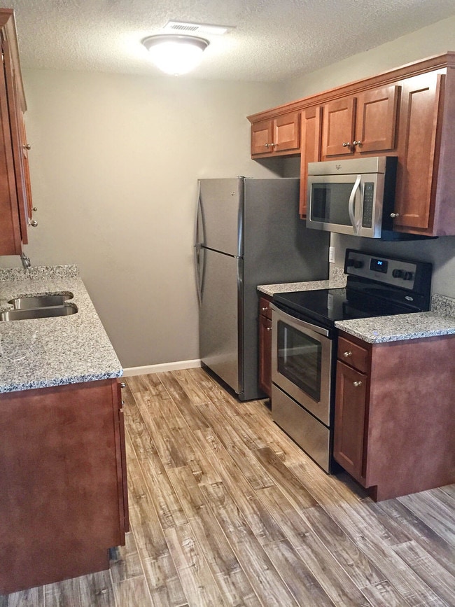 1010 Thurston Apartments in Manhattan, KS