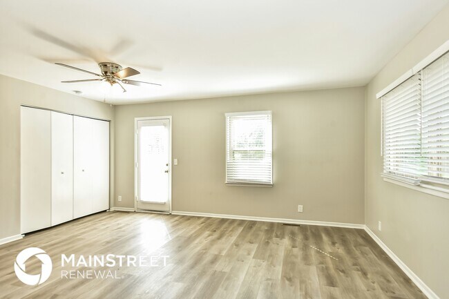 Building Photo - 110 Louann Ln