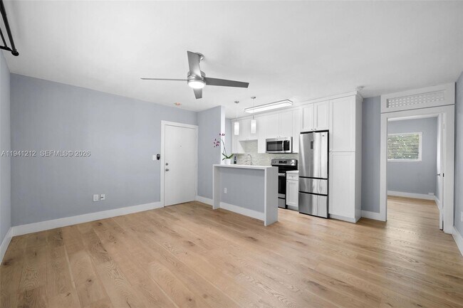 Foto del edificio - 6330 SW 79th St