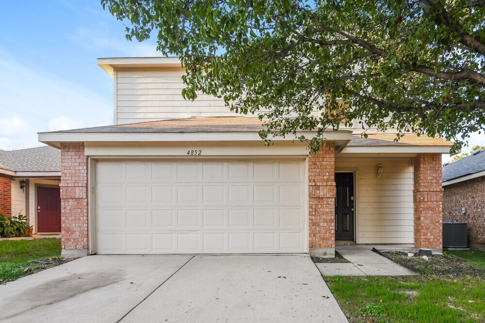 Foto principal - 4852 Waterford Dr