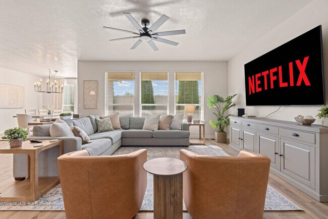 Foto del edificio - 3173 S Mystic Seaport Ave