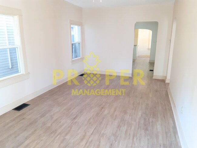 Foto del edificio - Fully renovated 2 bedroom/1 bath house