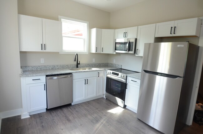 Foto del edificio - 1203 E 33rd St