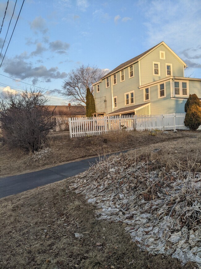 743 Ocean Ave Unit 1, Wells, ME 04090 Apartments in Wells, ME