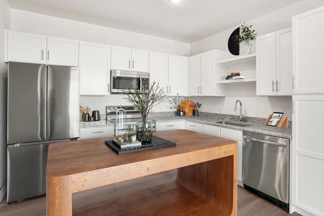 Broadstone Farm apartments — community photo - Broadstone Farm
