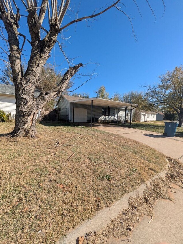 Foto principal - 4020 Dogwood Dr