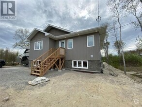 Building Photo - 463 King St