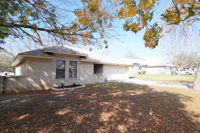 Foto del edificio - 2313 Hidden Hill Dr