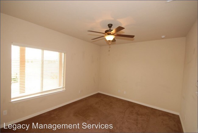 Foto del edificio - 5529 Valley Maple Dr