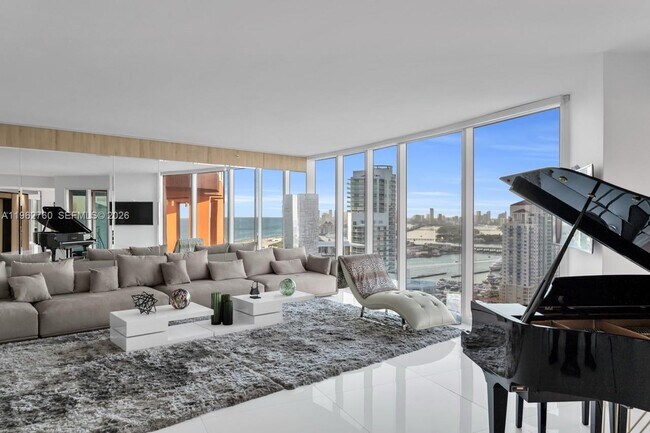 Foto del edificio - 300 South Pointe Dr