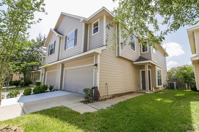 Building Photo - 25246 Finchgrove Ln