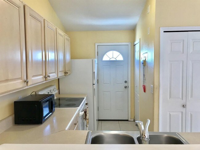 Building Photo - 50 SILVER OAK CIR