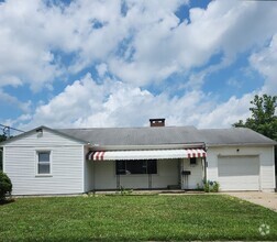 Building Photo - 806 Hocking Rd