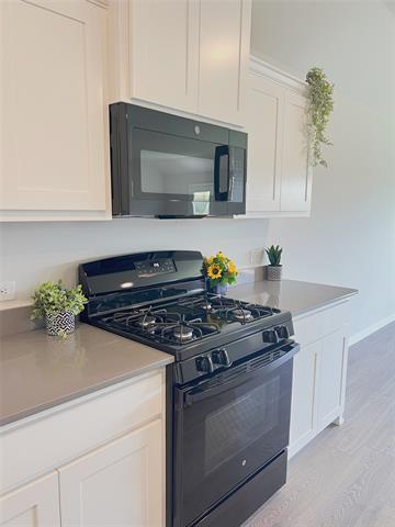 Foto del edificio - 557 Meadow Run Dr