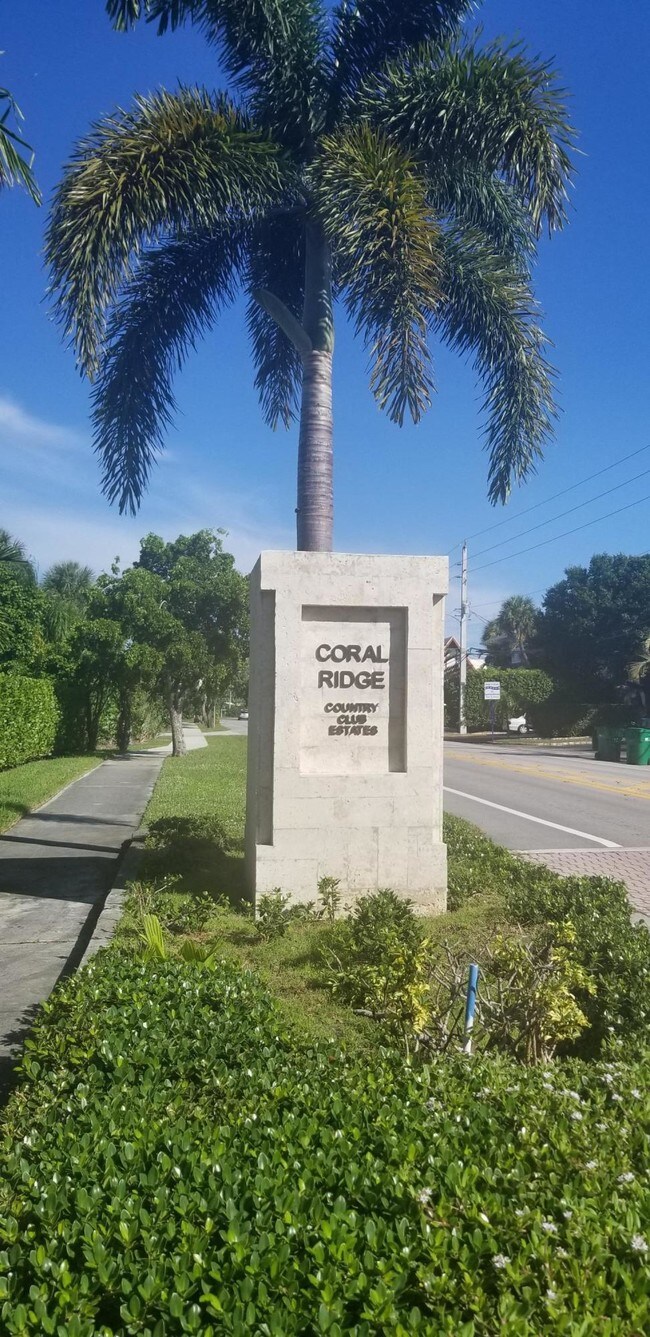 Foto del edificio - 3220 Bayview Dr