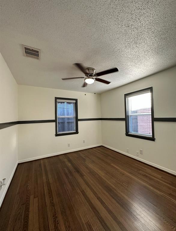 Building Photo - 815 1/2 Waverly St