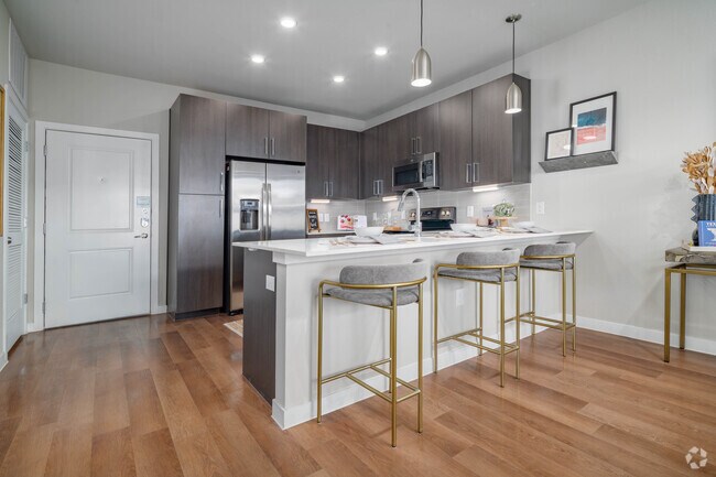 1 habitación, 1 baño, 663 pies cuadrados, cocina - Acero