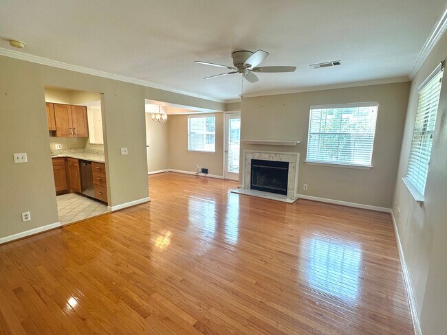Foto del edificio - 5821 Inman Park Cir