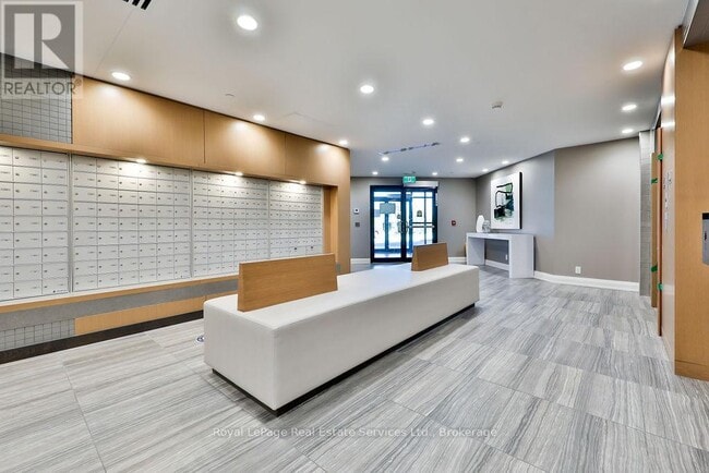 Building Photo - 128 Grovewood Common