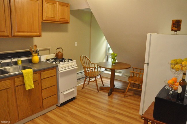 Building Photo - 116 Ferris Pl