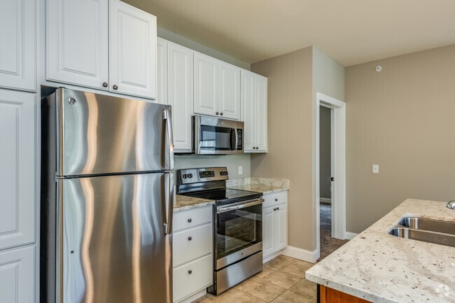 2 BR, 2 BA - 1,242SF - Hartland Riverwalk