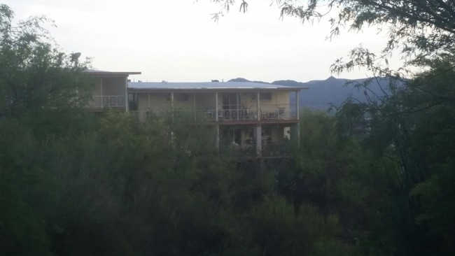 Foto del edificio - Catalina Foothills Lodge Apartments