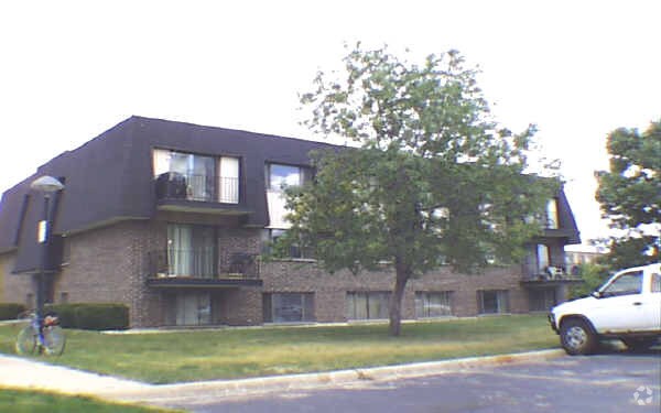 Building Photo - Joanna Courtyard Apartments