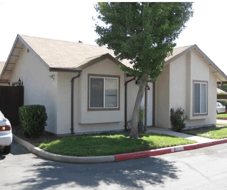 Yard - Emerald Villas Cottage Homes