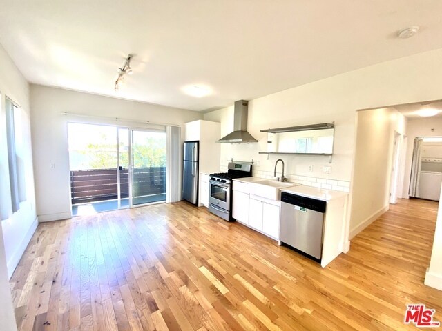 Primary Photo - 1001 Coronado Terrace