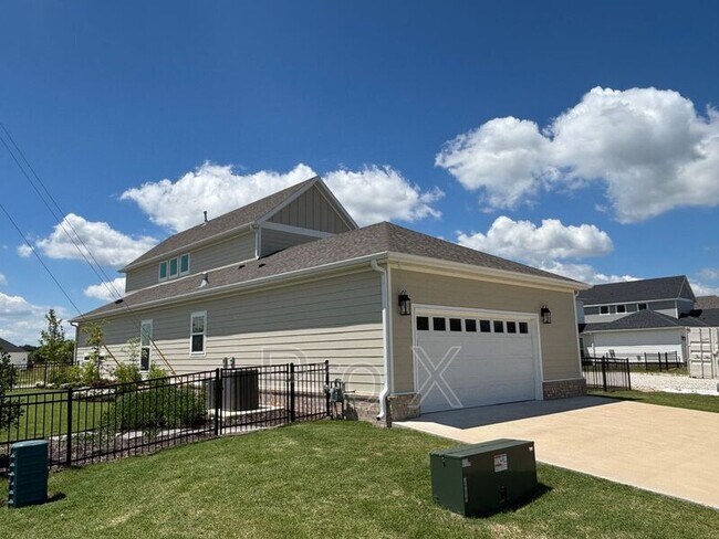 Foto del edificio - 6704 Autumn Ave