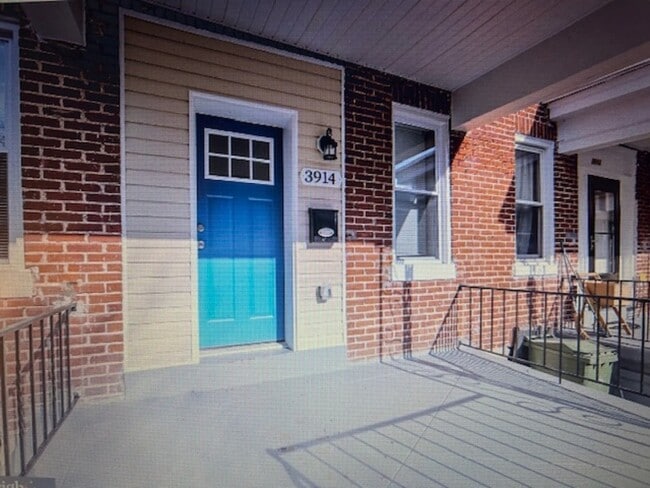 Building Photo - 3914 Ridgewood Ave