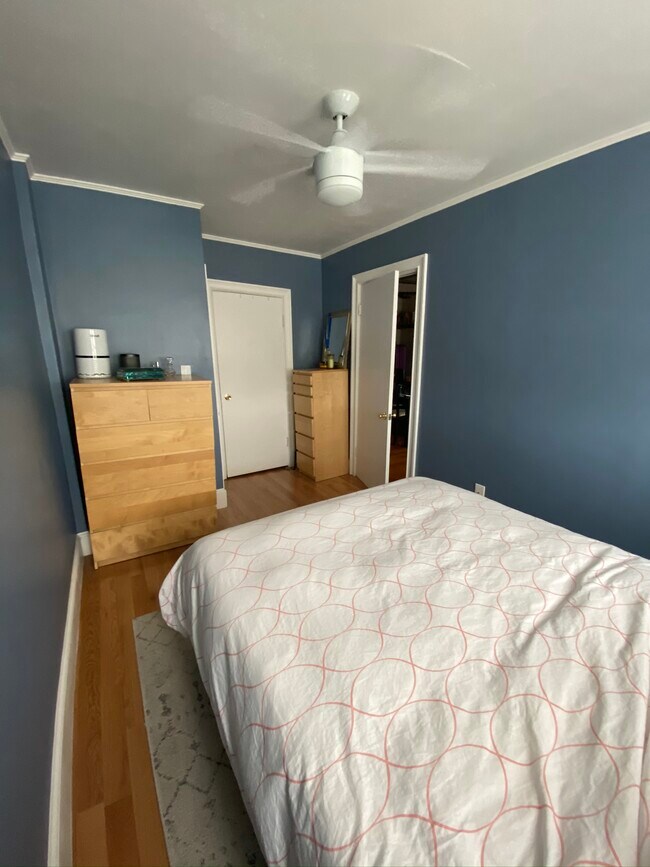 Foto del edificio - 136 Broadway