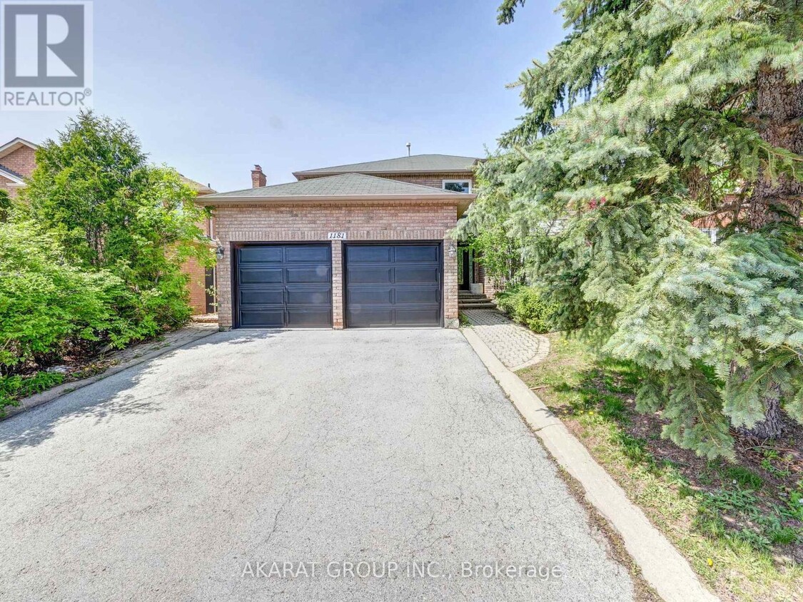 Photo principale - 1181 Glenashton Dr