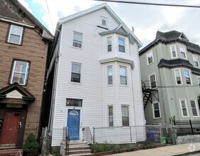 Building Photo - 20 Ashley St