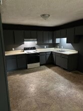 Building Photo - 809 George Kersh Dr