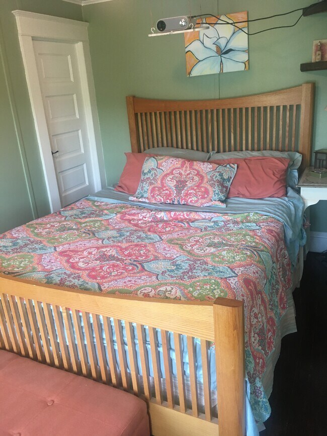 1302 Hillside Ave Unit Apt 3, Honesdale, PA 18431 1302 Hillside Ave