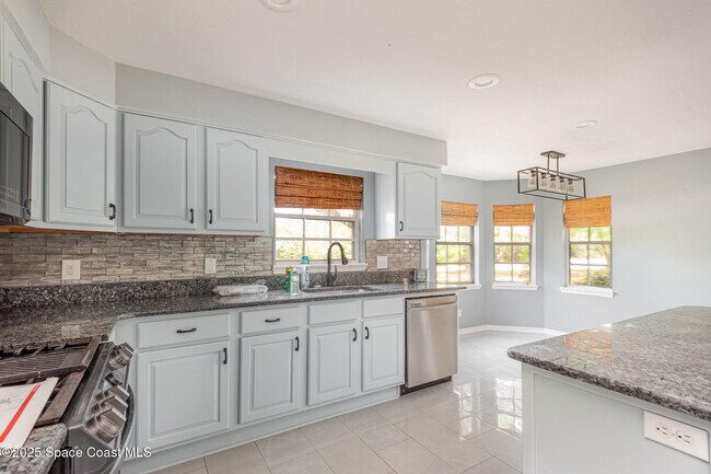Foto del edificio - 4100 Fox Lake Rd