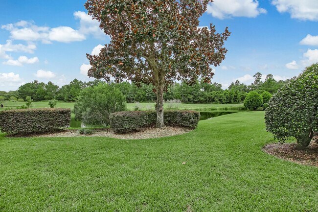 Foto del edificio - Lake  & Golf Course View Home in North Hampton
