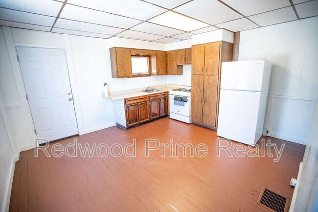 Building Photo - 903 Coleman Avenue