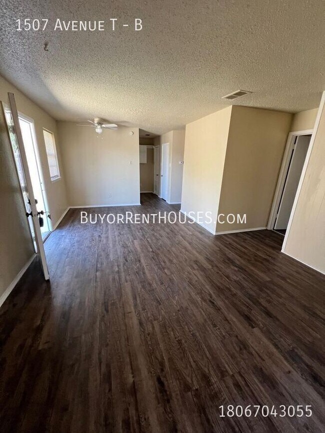 Building Photo - $499 Move-In Special (+ admin fee) + $0 De...