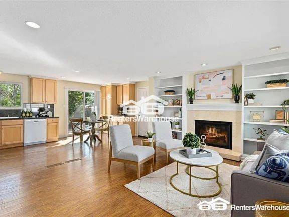 Building Photo - Don't miss out on this charming 3 Bed 2 Bath home in Lonetree CO.