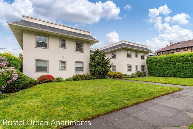 Building Photo - 131 SE 24th Ave