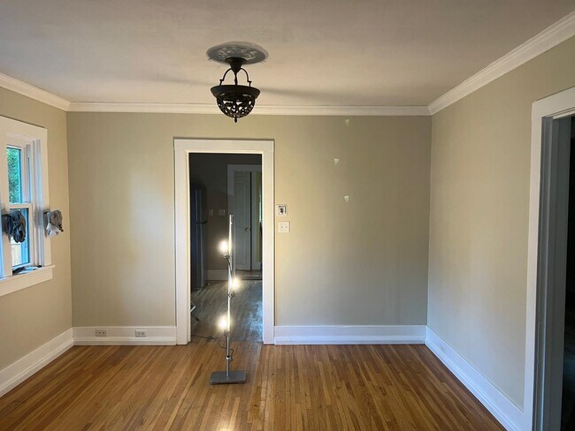 sala de estar - 827 Mathews St
