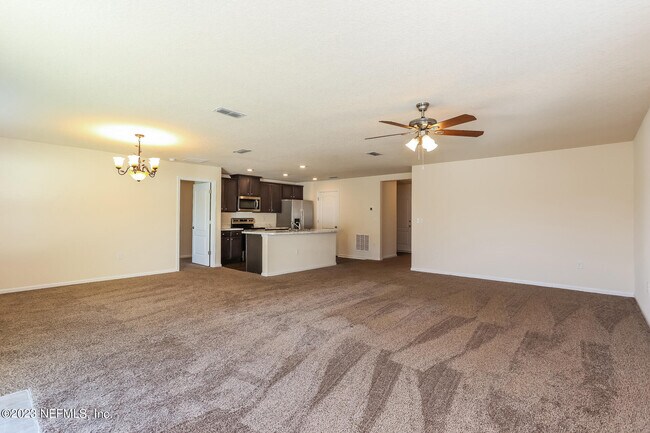 Building Photo - 2494 Beachview Dr