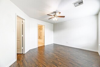 Building Photo - 11207 Hall Pines Ct