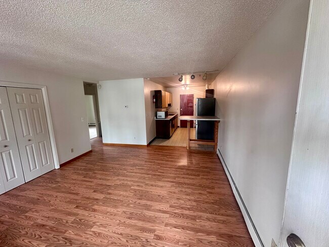 Living room - 1401 E 10th Ave